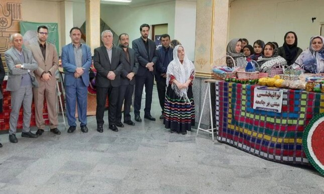نمایشگاه صنایع دستی افراد دارای معلولیت  به مناسبت روز جهانی معلولین